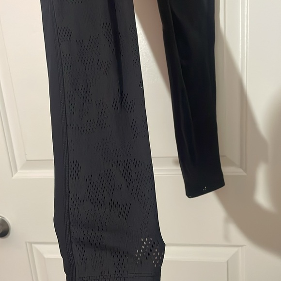 Under armour leggings - Picture 2 of 3